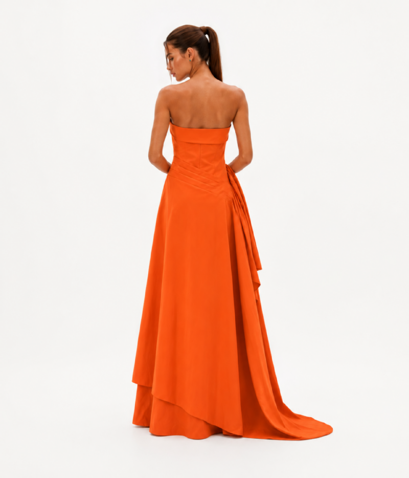 VESTIDO LONGO TOMARA QUE CAIA COM DRAPEADO LATERAL