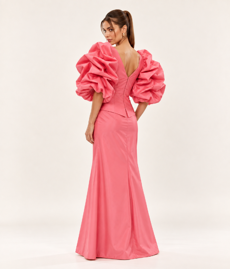 VESTIDO LONGO COM MANGAS VOLUMOSAS