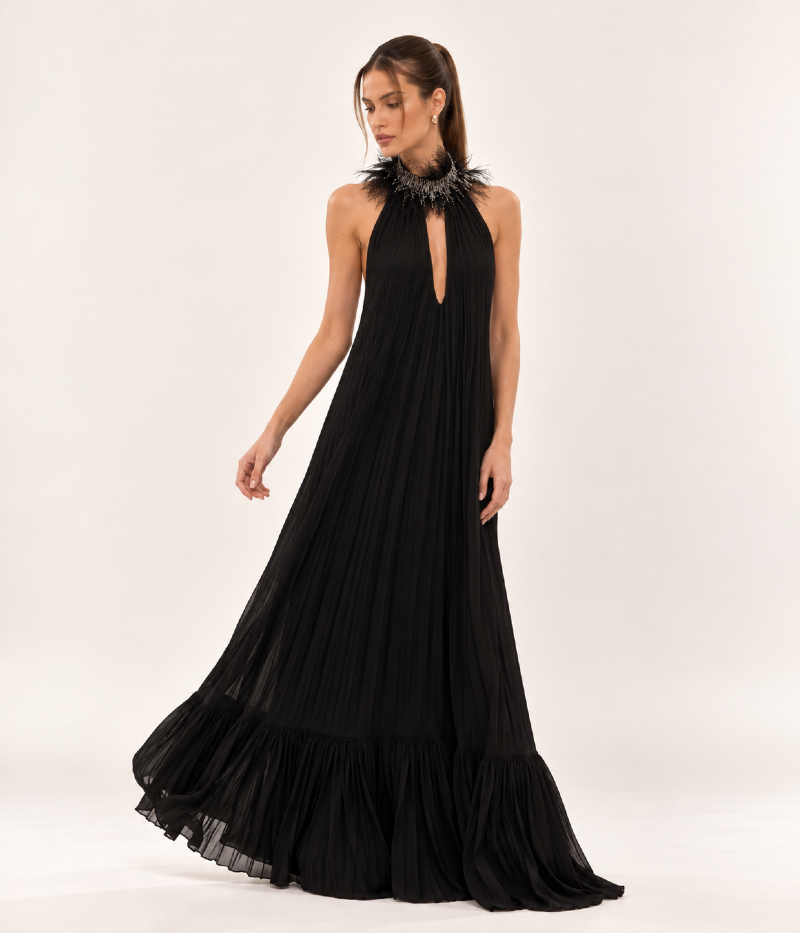 VESTIDO LONGO PLISSADO FRENTE ÚNICA COM GOLA BORDADA