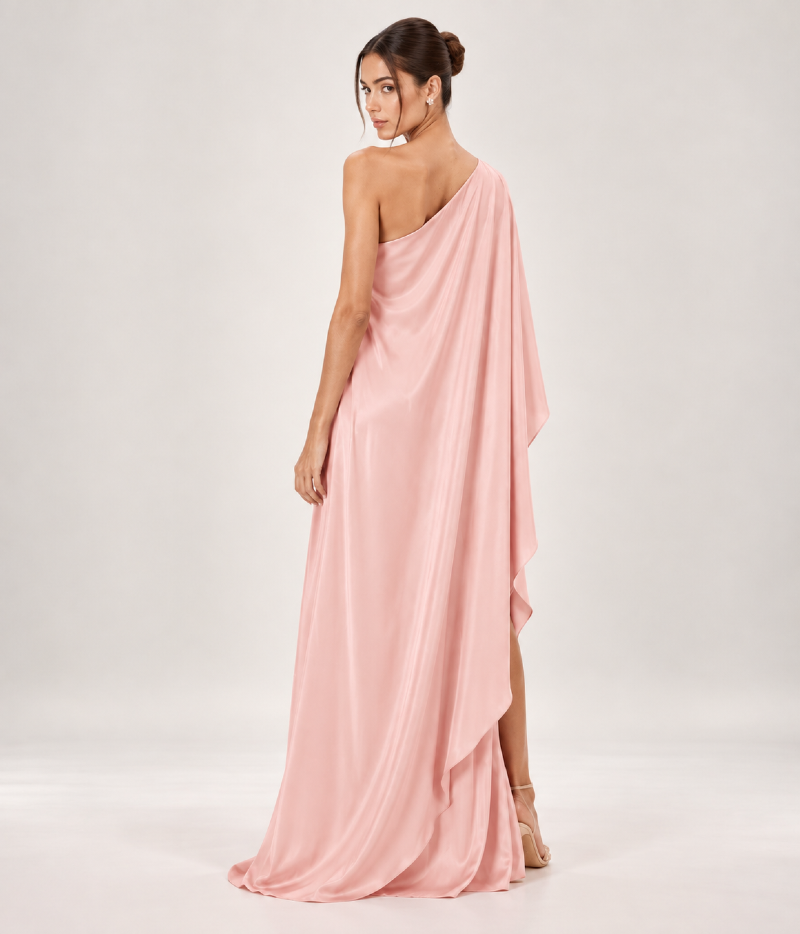 VESTIDO LONGO ASSIMÉTRICO EM CETIM COM MANGA AMPLA
