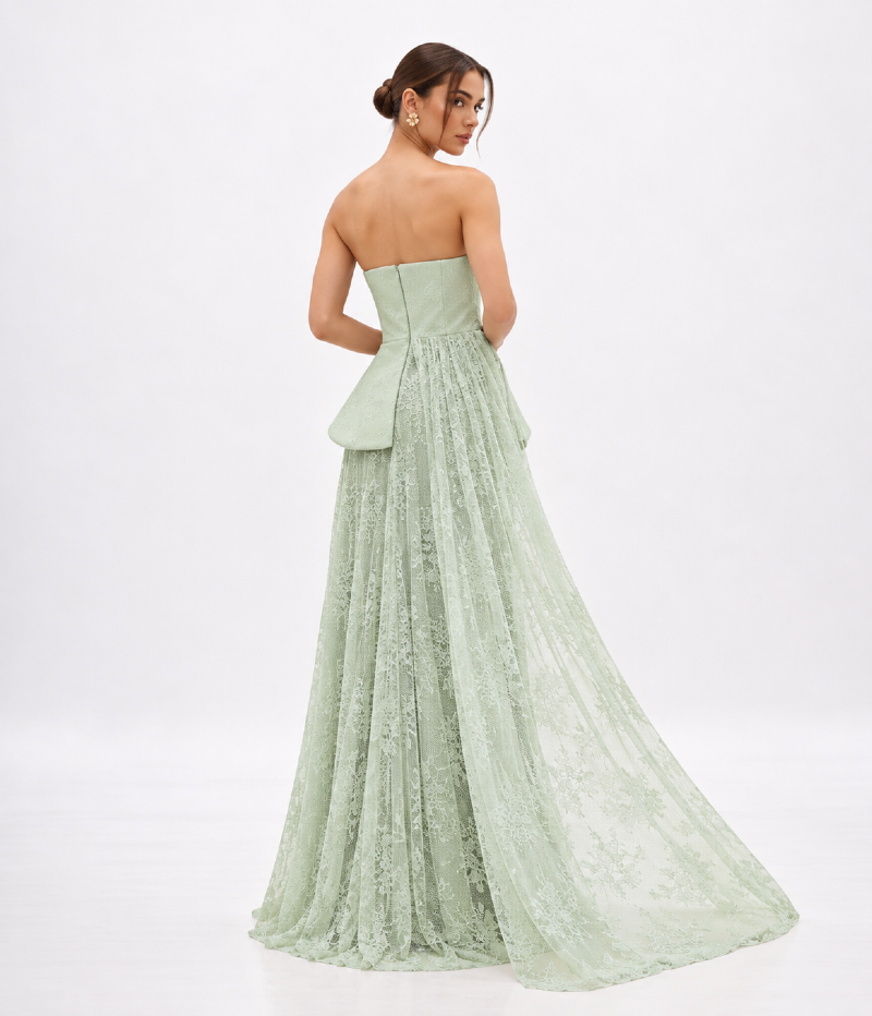 VESTIDO LONGO EM RENDA COM CORSET PEPLUM E SAIA FLUIDA