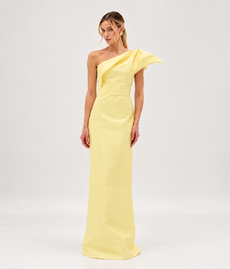VESTIDO LONGO EM ZIBELINE COM DECOTE ASSIMÉTRICO E VOLUME ESCULTURAL