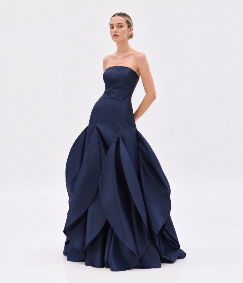 VESTIDO LONGO TOMARA QUE CAIA COM SAIA ESCULTURAL