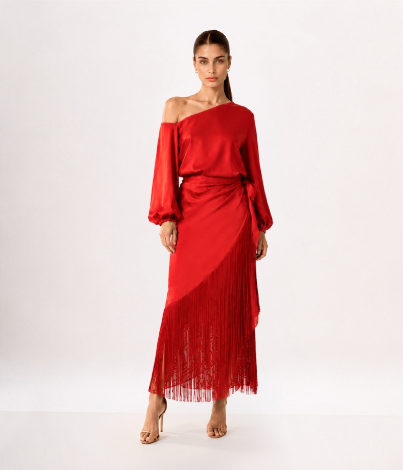 VESTIDO MIDI EM CETIM COM DECOTE ASSIMÉTRICO E FRANJAS
