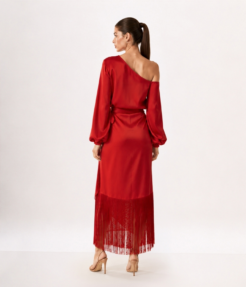 VESTIDO MIDI EM CETIM COM DECOTE ASSIMÉTRICO E FRANJAS