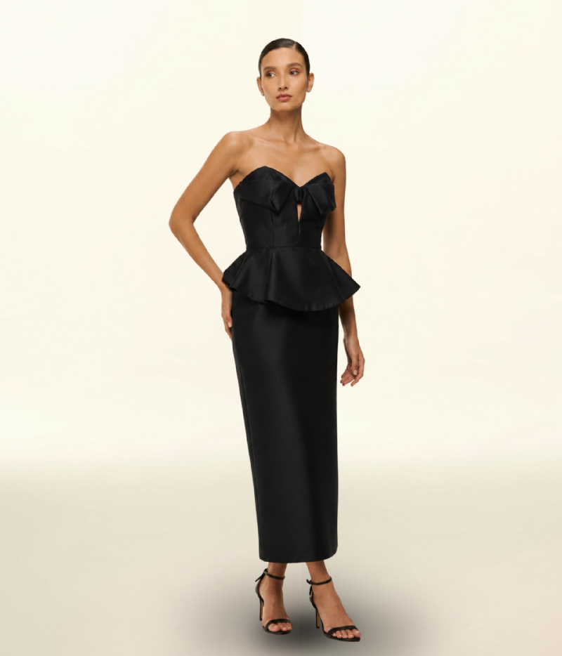 VESTIDO LONGO EM ZIBELINE COM PEPLUM ESTRUTURADO E DECOTE CORAÇÃO